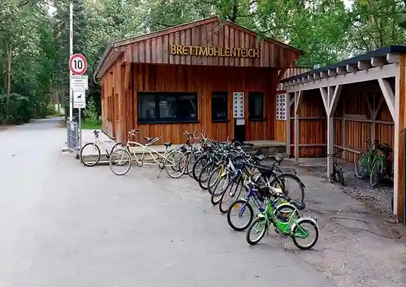 Fahrradverleih auf dem Campingplatz – verschiedene Fahrradgrößen ab 5€ pro Tag