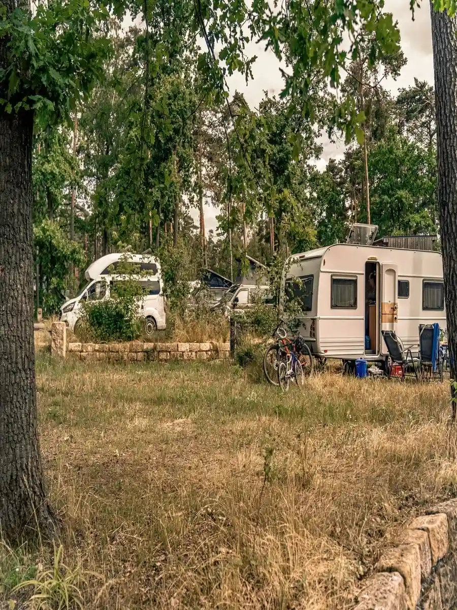 Caravaning Camping auf dem Naturcampingplatz Brettmühlenteich