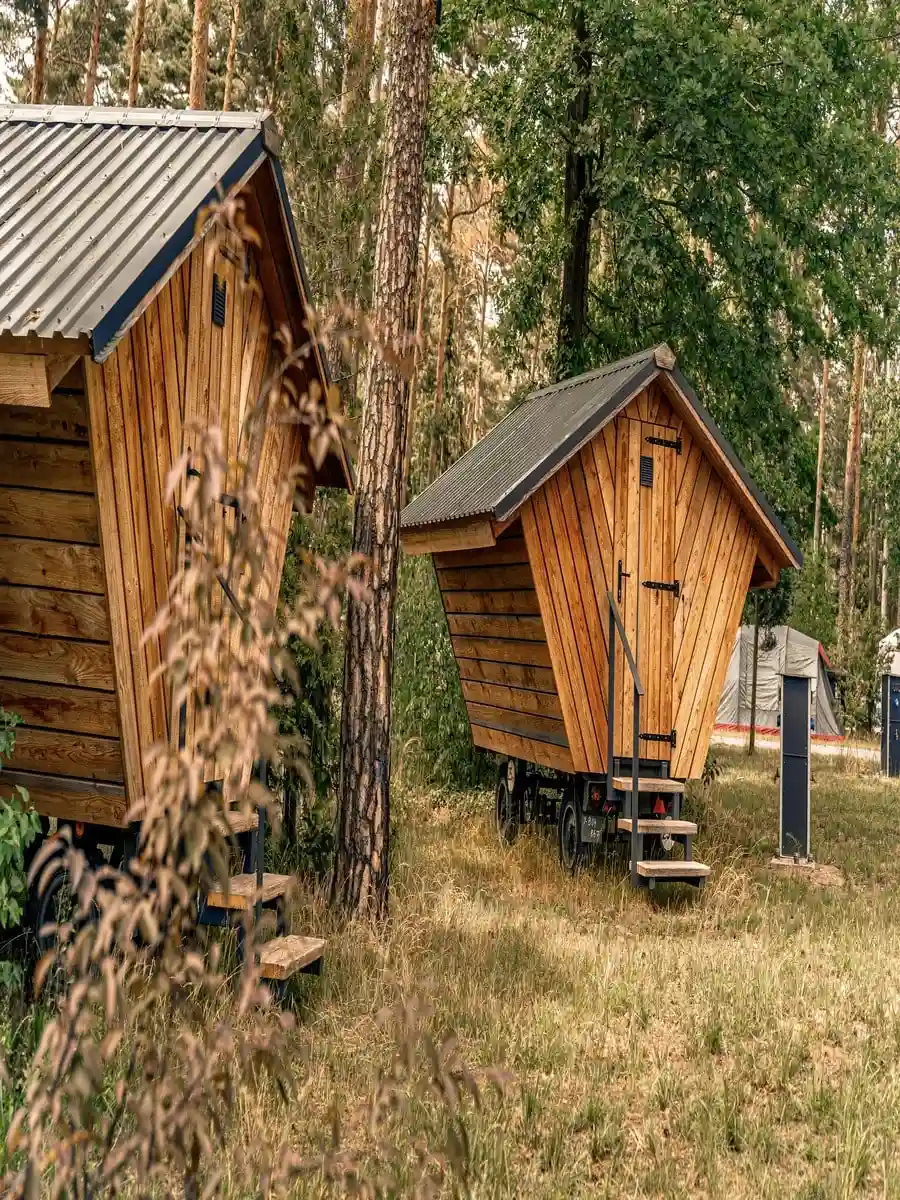 Kleines Holzhaus auf dem Campingplatz Brettmühlenteich - Jetzt mitten in der Natur campen