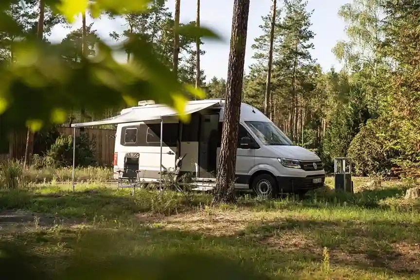 Stellplatz auf dem Campingplatz – Parkmöglichkeiten vor Ort